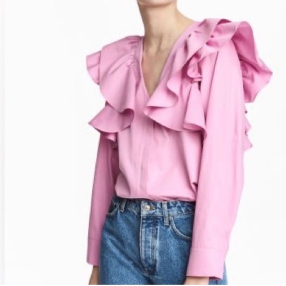 H&M pink cotton v-neck long sleeve blouse w/ ruffle detail on shoulders. Size 4 - Picture 2 of 10